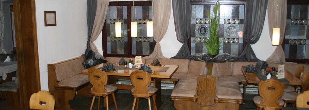 Hotel Restaurant Landhaus Koehle ノイキルヒ エクステリア 写真